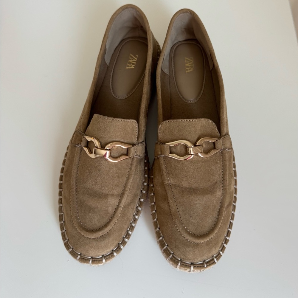 Zara Tan Gold Loafers with Sleek Design